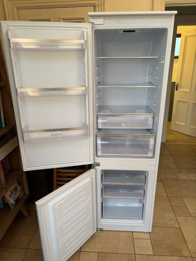 Integrated Fridge / Freezer (Hoover) 70/30