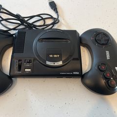 Official sega mega drive mini + 2 controllers + 42 preloaded games