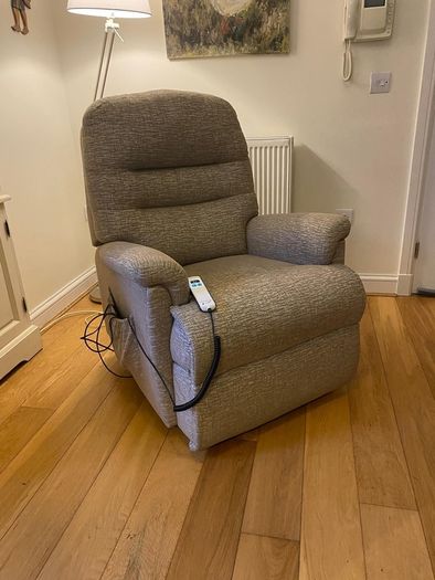 Sherborne Keswick Riser Recliner Armchair