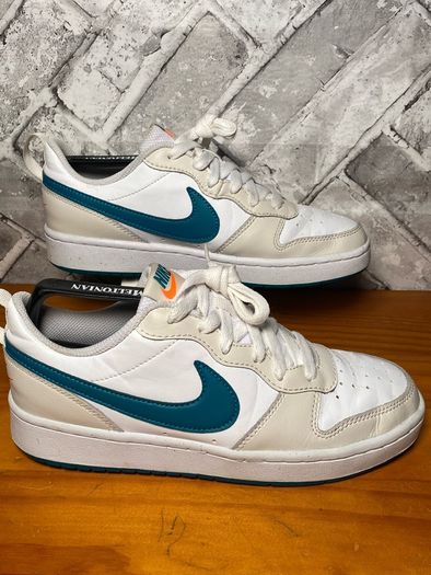 Nike Court Borough Ladies/Boys Trainers UK5 EU38