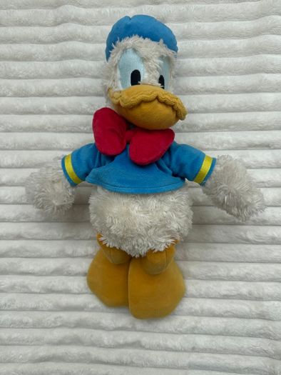 Disney Parks Donald Duck Approx 16" Soft Plush Rare Dirty Used Please look at the pictures
