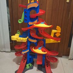 kids race car track toy