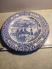 vintage Ironstone England hanging plate reads "autumn" in 4 languages