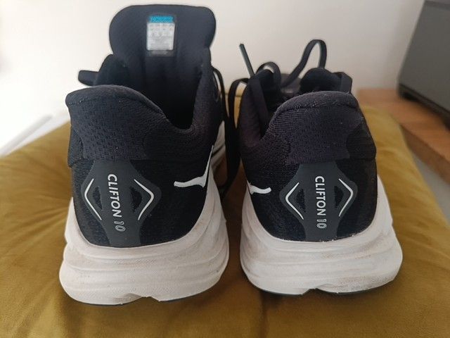 Hoka Clifton 10