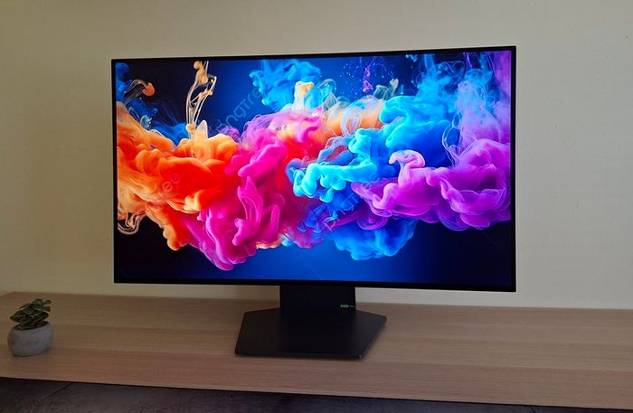 LG UltraGear 32" OLED Dual Mode 4K UHD 240Hz G-Sync Compatible Gaming Monitor with Pixel Sound