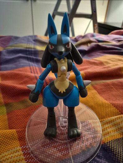 Pokemon Articulated Lucario figure