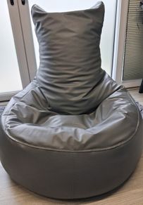 Happy Pig High Back Bean Bag