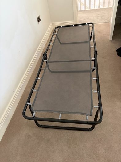 Fold up bed
