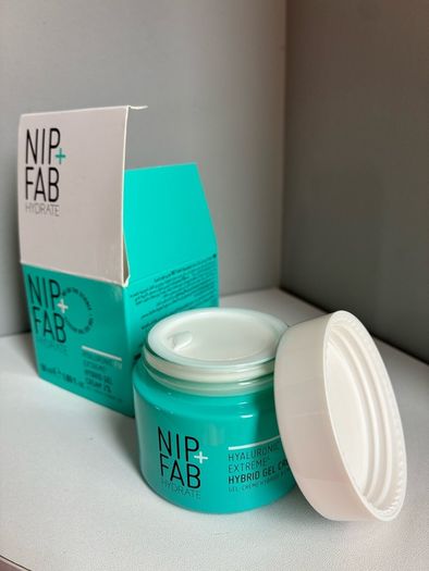 Nip+Fab Hyaluronic Fix Extreme4 2% Hydration Hybrid Gel Cream