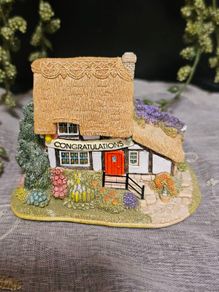 VINTAGE Collectible Lilliput Lane "CONGRATULATIONS" Cottage 2001