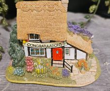 VINTAGE Collectible Lilliput Lane "CONGRATULATIONS" Cottage 2001