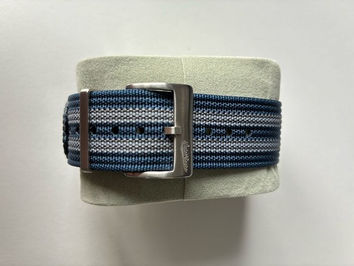 Orient Blue Mako CEM65002D Classic Automatic Diver, on Watchgecko NATO