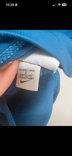 Nike drifit size small slim