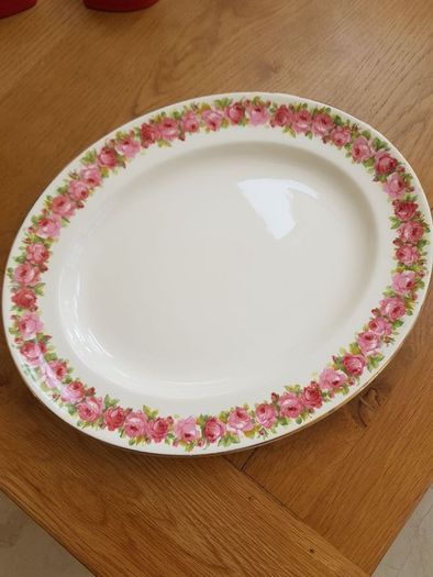 Royal Doulton Raby rose pattern