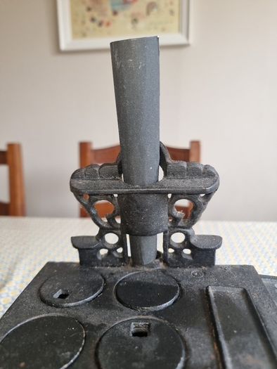 Mini Crescent CAST IRON Stove/Oven with stove items