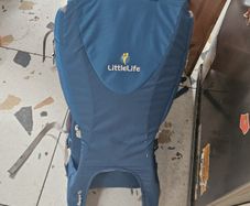 Child hiking carrier