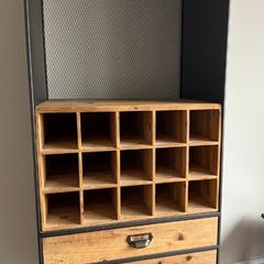 Wine & Glass Display Unit