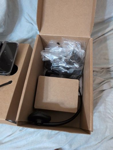 Brand New Plantronics CS540 Wireless DECT Headset System
