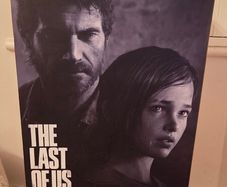 The Last of Us - Joel & Ellie Statue Post Pandemic Edition