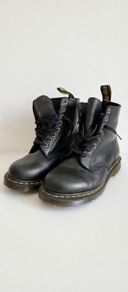 Dr. Martens 1460 Pascal black leather 8-eye boots UK 8 / EU 42 - worn once