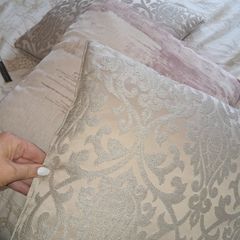 Cushion display