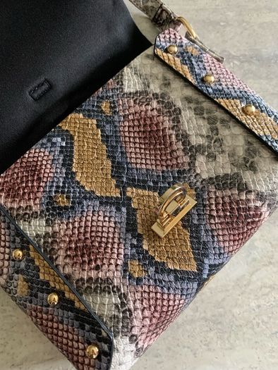 Crossbody bag like new
