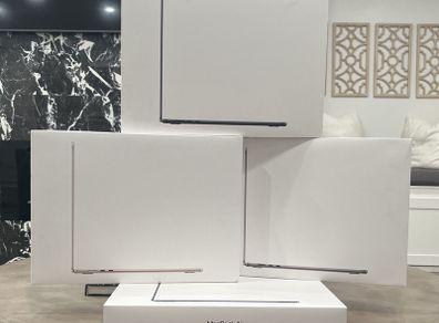 Apple MacBook Air 15-inch Laptop with M5 chip: Built for AI, 15.3-inch Liquid Retina Display, 16GB Unified Memory, 512GB SSD, 12MP Center Stage, Touch ID, Wi-Fi 7