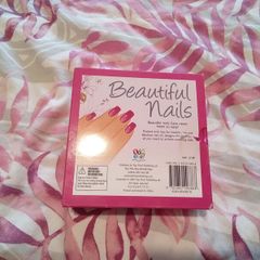 Beautiful nails kit with book NEW unused