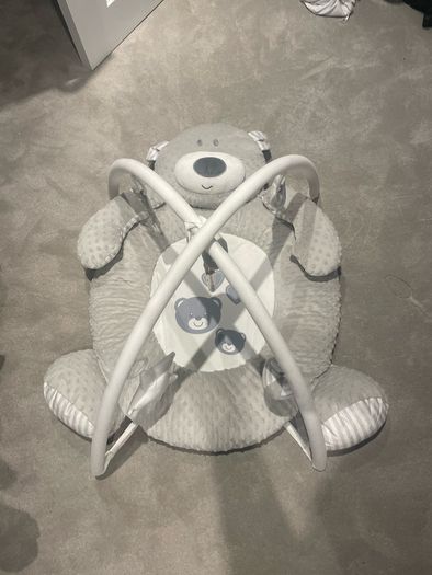 Baby floor arch