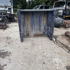 Toyota hilux and 2 Isuzu Dmax tubs