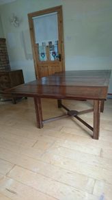 Solid Oak Extendable Dining Table.