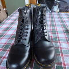 Doc Martins 8 Hole