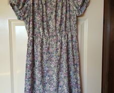 Women's Dress. Size M/l