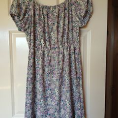 Women's Dress. Size M/l