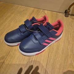 BNWOT Adidas velcro runners size 5/38