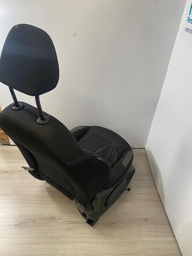 2014 Peugeot 208 Seats Set