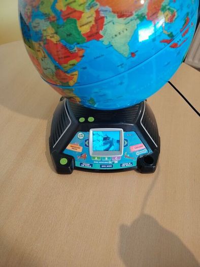 Leap Frog Globe