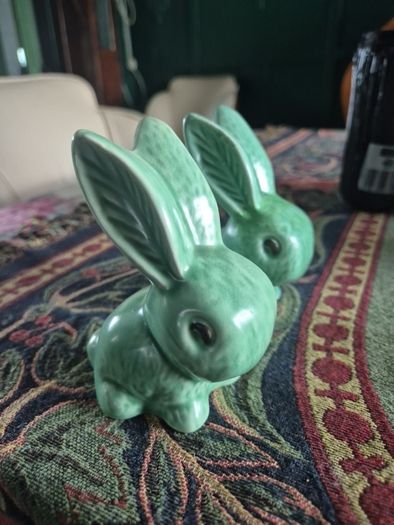 10cm high Pair of Art Deco Mid Century Vintage Original Sylvac Bunnies
