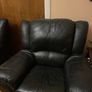 leather suite of furniture set (1 sofa, 2 armchairs) Image 4
