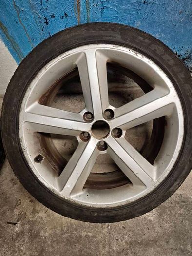 R18 Audi alloy wheel