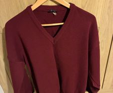 Maroon V neck jumper
