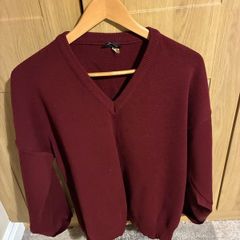 Maroon V neck jumper