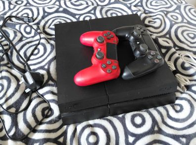 Play Station 4