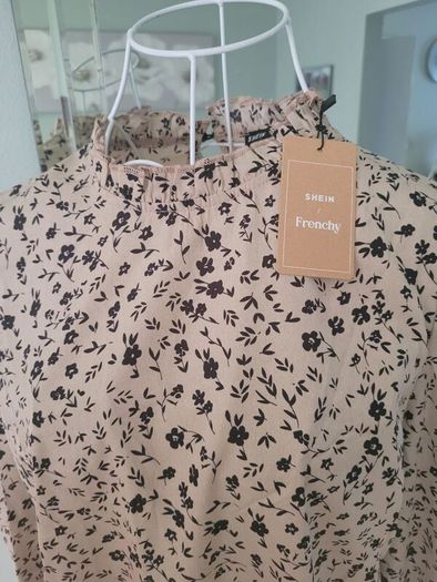 bnwt Frenchy blouse