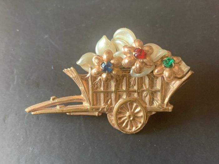 Vintage Brooch