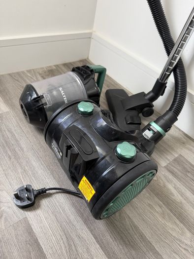 Salter Bagless Vacuum Cleaner