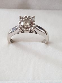 diamond solitaire