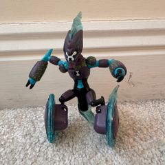 Ben 10 Ben Ten Omni-Enhanced XLR 8 Action Figure Used Please see photos