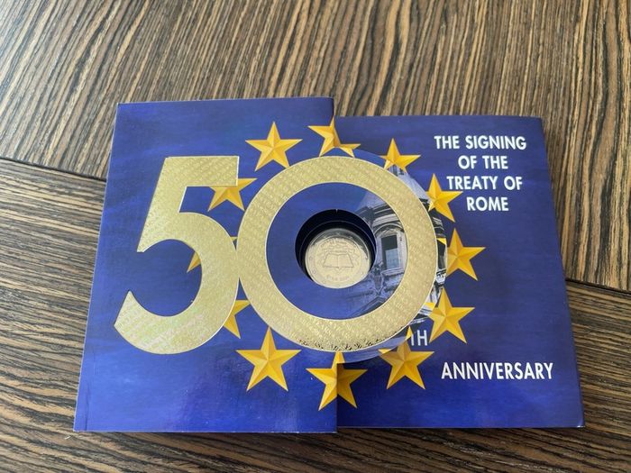 2007 Proof set, Mint set and two euro card