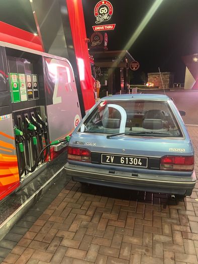 Mazda 323 GLX, auto 1989, 72.ooo miles